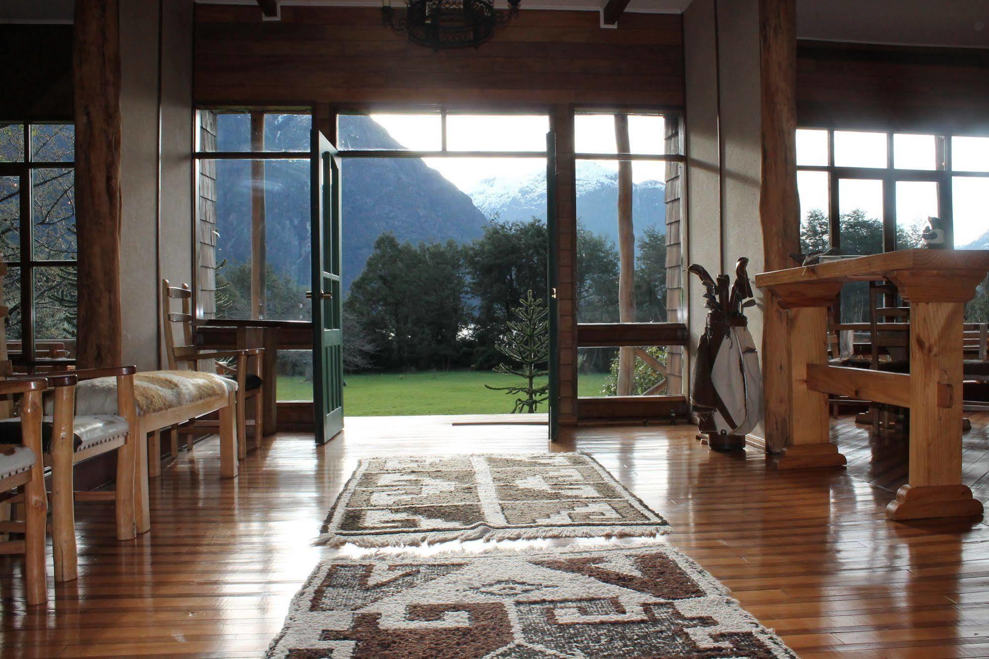 Mitico Puelo Lodge Las Gualas Buitenkant foto